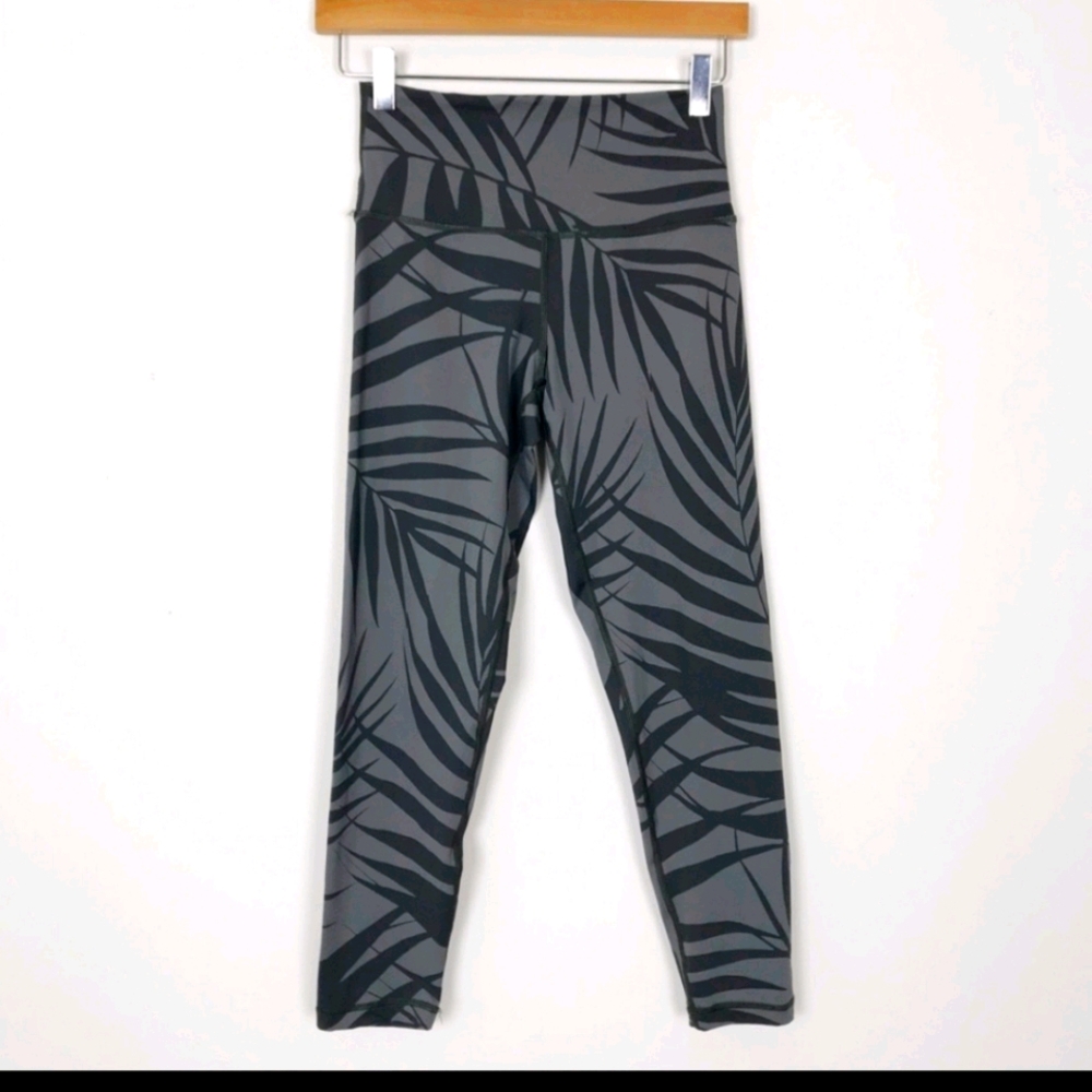 Aerie high rise green 7/8 palm leaf print leggings